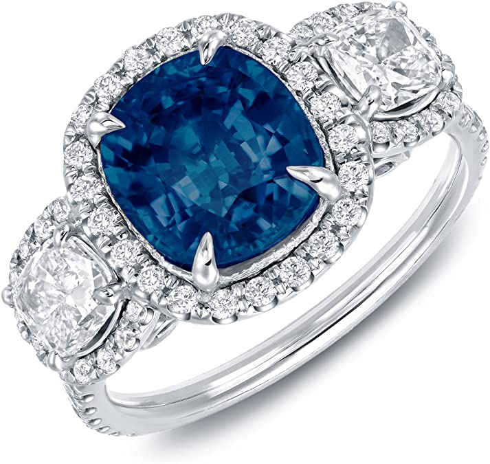 You are currently viewing Addicted to Blue Diamond Engagement Rings? Us Too. 6 Reasons We Just Can’t Stop
